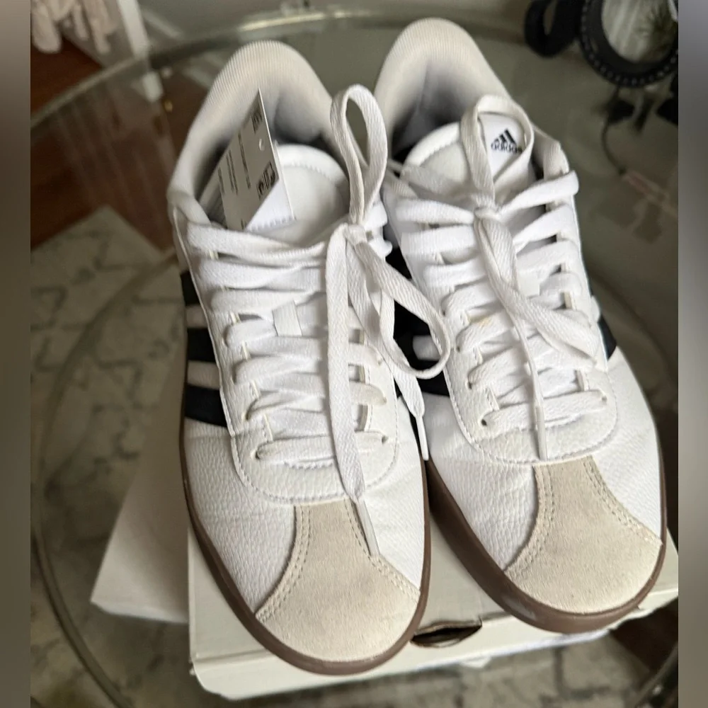 Adidas VL Court 3.0 Sneakers White Black Gum Sole Unisex Women’s 9.5 / Men’s 8